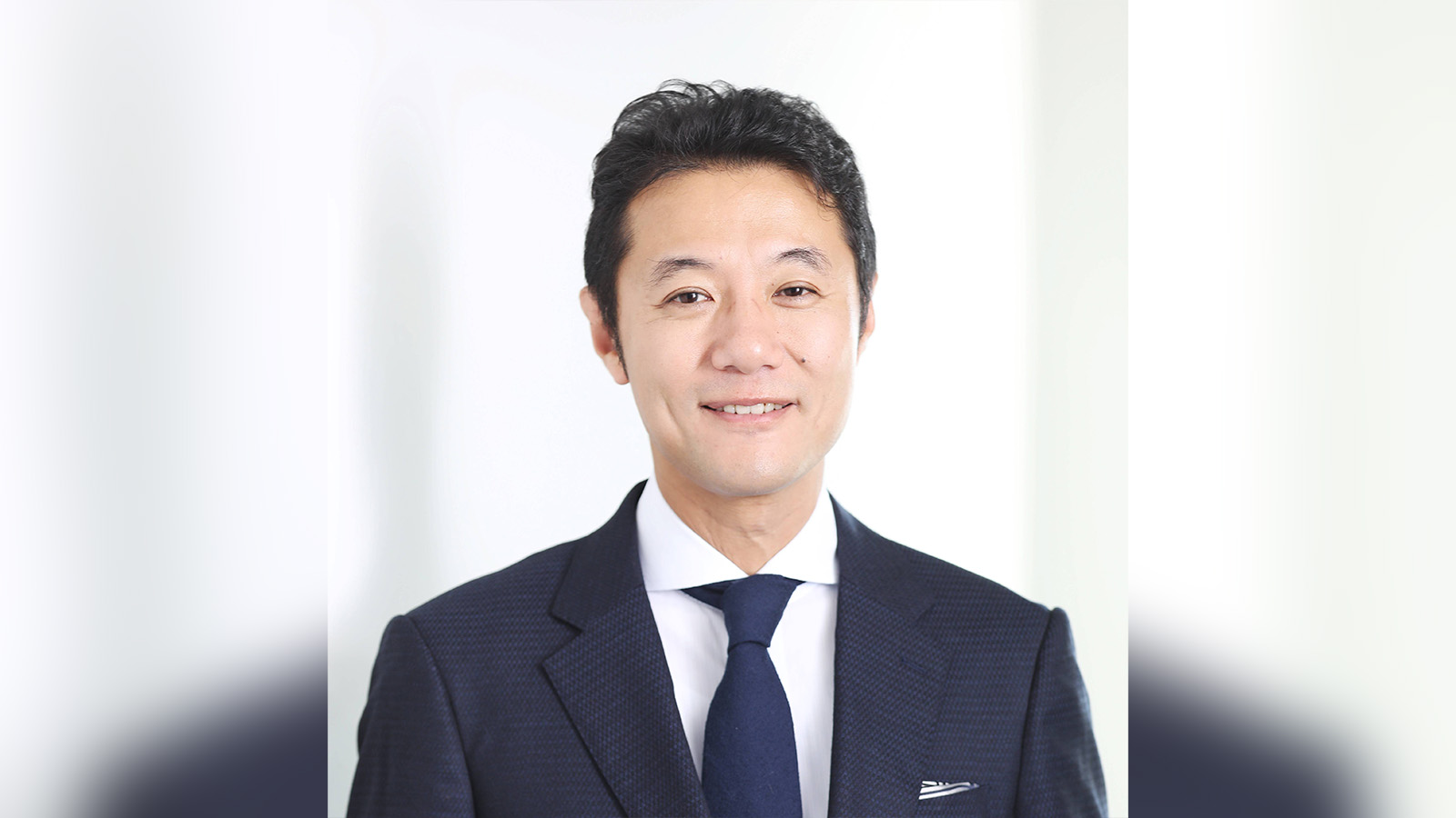 入山 章栄 氏