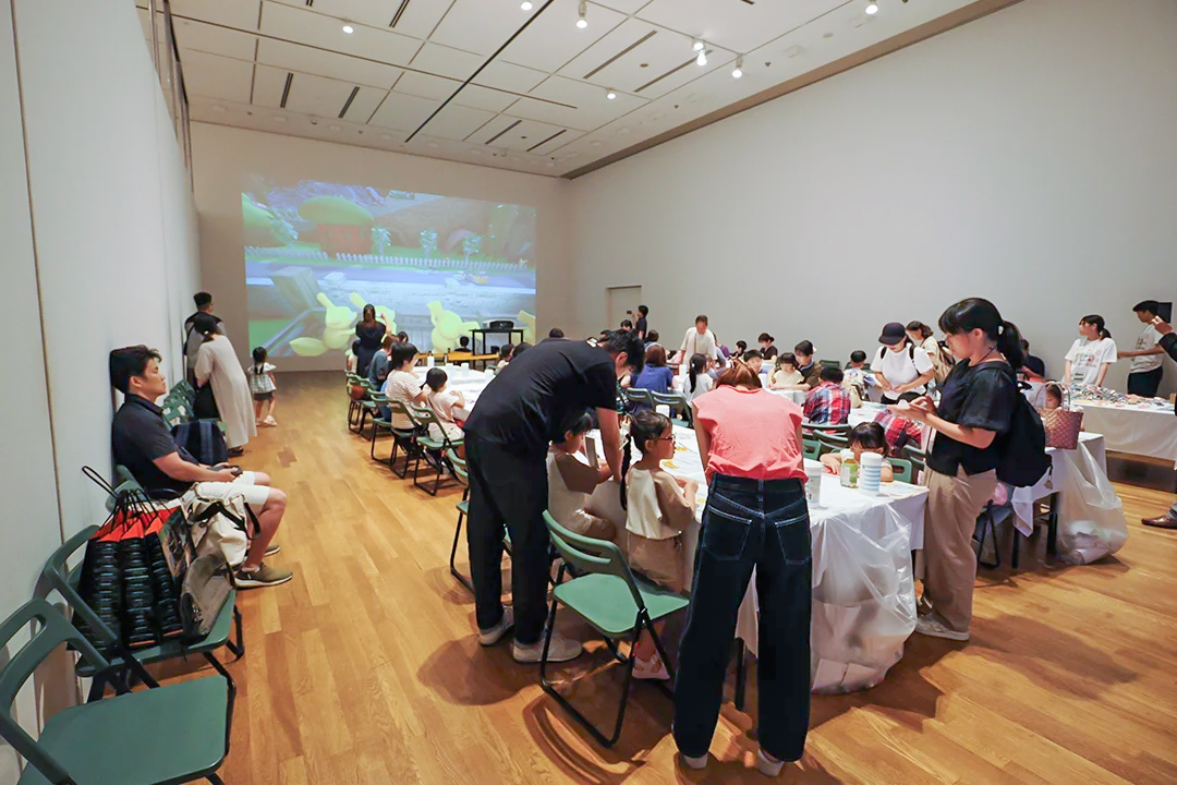 リトルプラネット体験コーナーで遊ぶ子どもたち