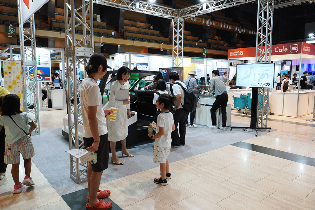 学生ボランティアによる運営サポートの様子